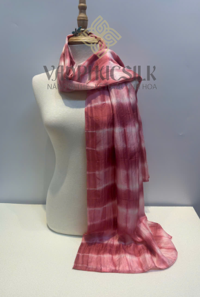 Khăn lụa nhăn màu hồng loang tự nhiên 