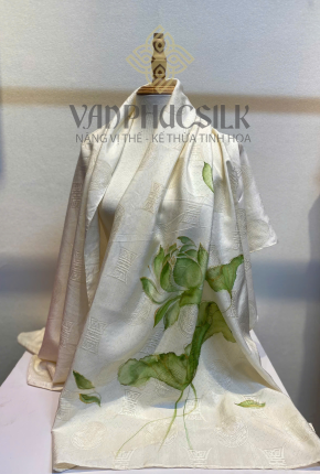 Khăn Choàng Lụa Vân cổ Vẽ hoạ tiết Sen Ngọc